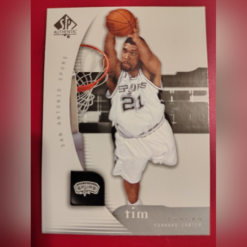 Tim Duncan 2004-05 SP Authentic #77 San Antonio Spurs Basketball Card